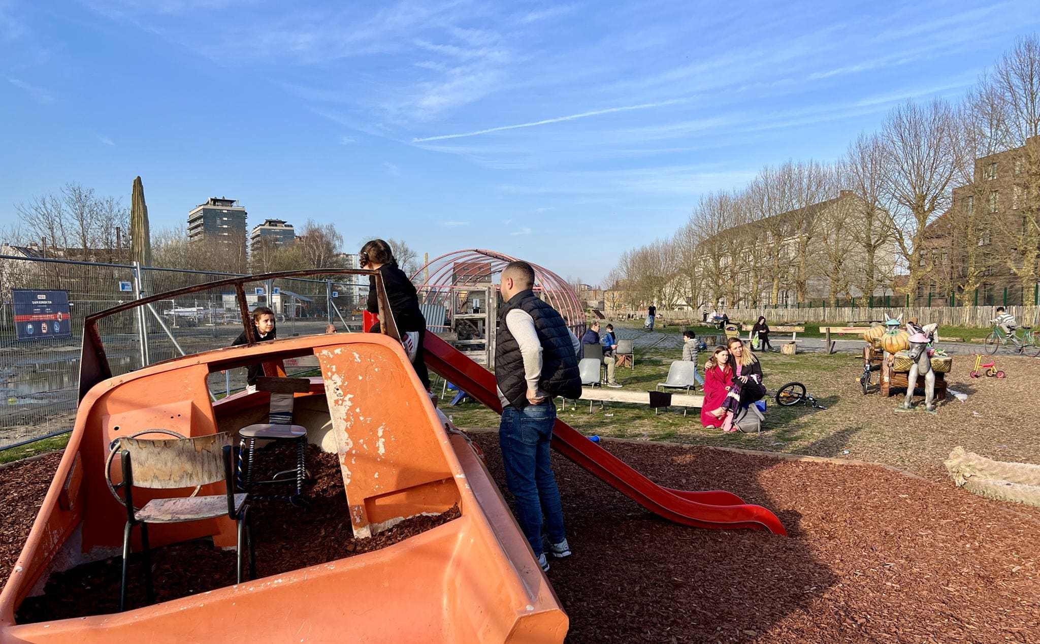 Park West in Molenbeek blijft open: speelruimte en ademruimte voor de Brusselaars