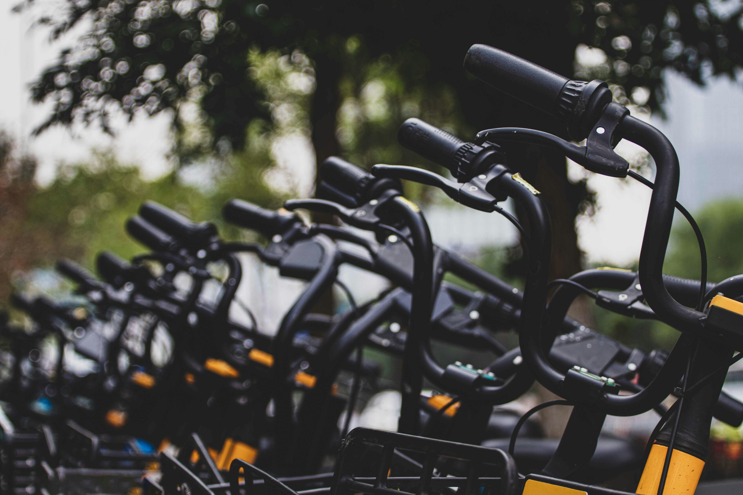 Vooruit.brussels vraagt regering om deelfietsen in Brussel te behouden: “Onmisbaar voor veel Brusselaars”